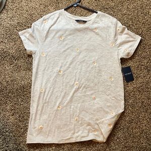 Lucky brand t shirt w flowers
